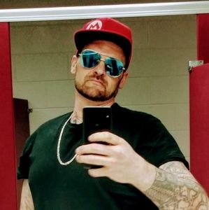 Meet your Posher, Travis